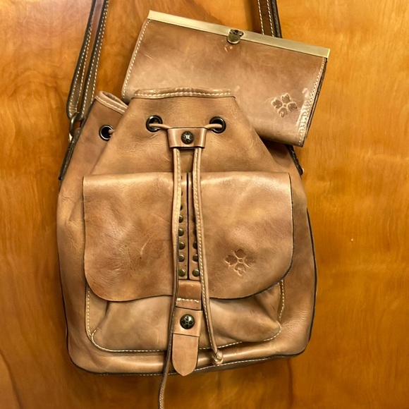 Patricia Nash Handbags - PATRICIA NASH LIGHT BROWN DRAWSTRING SHOULDER/CROSSBODY BAG WITH MATCHING WALLET